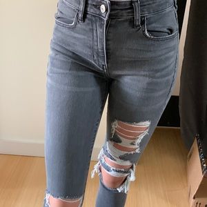 American eagle ripped skinny jeans